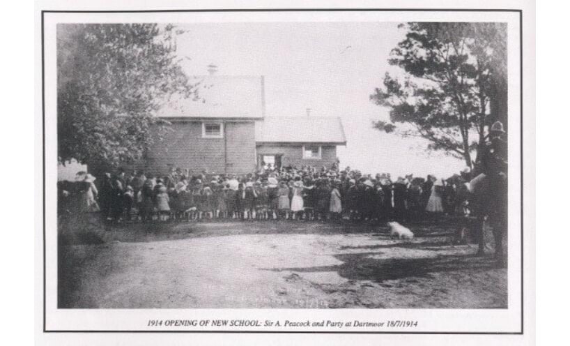 Community gathering to celebrate opening of new Dartmoor State School in 1914.