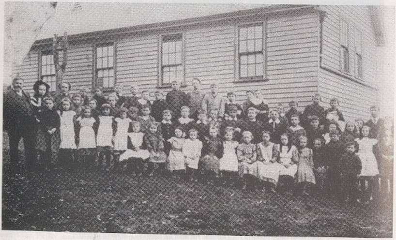 School portrait at Diamond Creek State School building between 1890 and 1911.